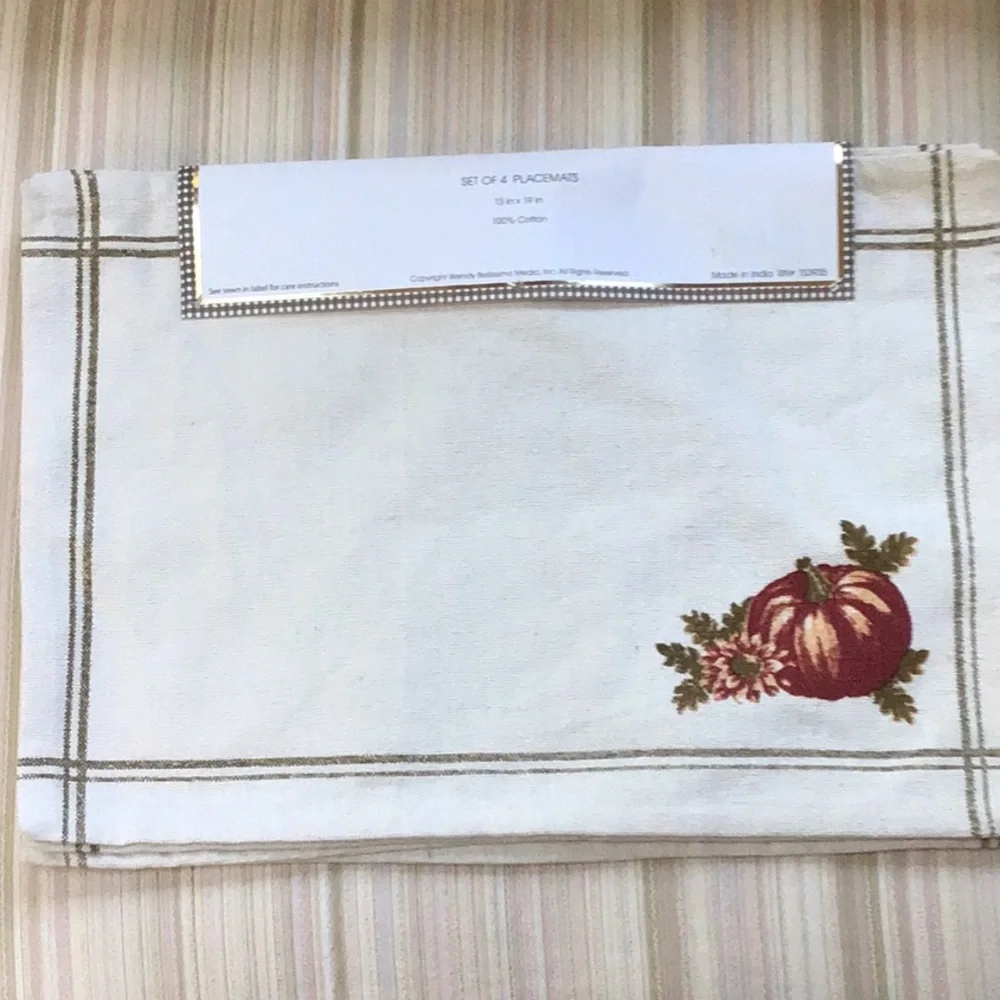 Wendy Bellissimo Harvest Fall Autumn 100% Cotton Placemats Set of 4 NWT
